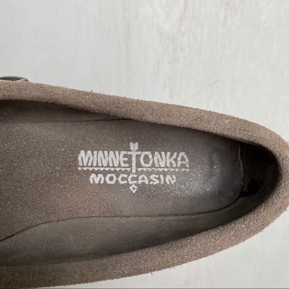Minnetonka Gray Suede Moccasins | Beaded Slip-On Flats with Bow - Picture 3 of 8